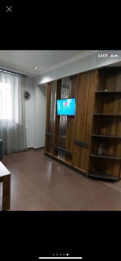 One Central Apartment 예레반 외부 사진