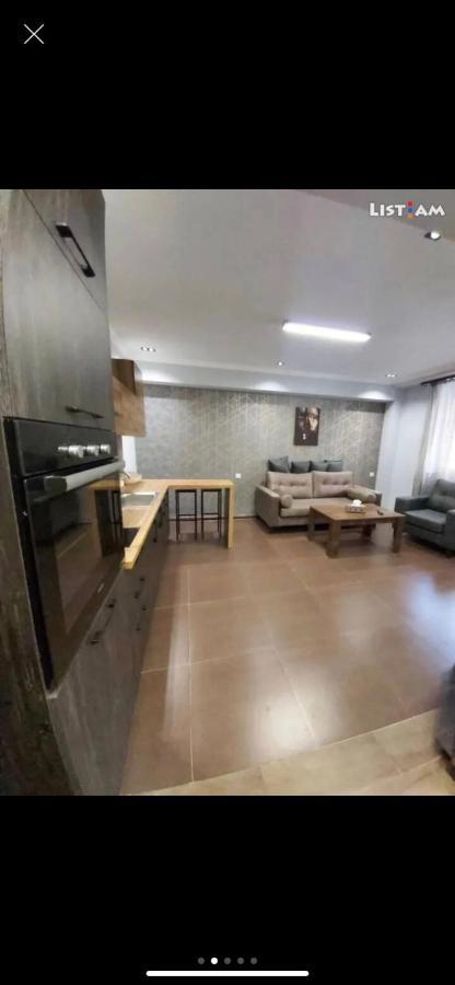 One Central Apartment 예레반 외부 사진