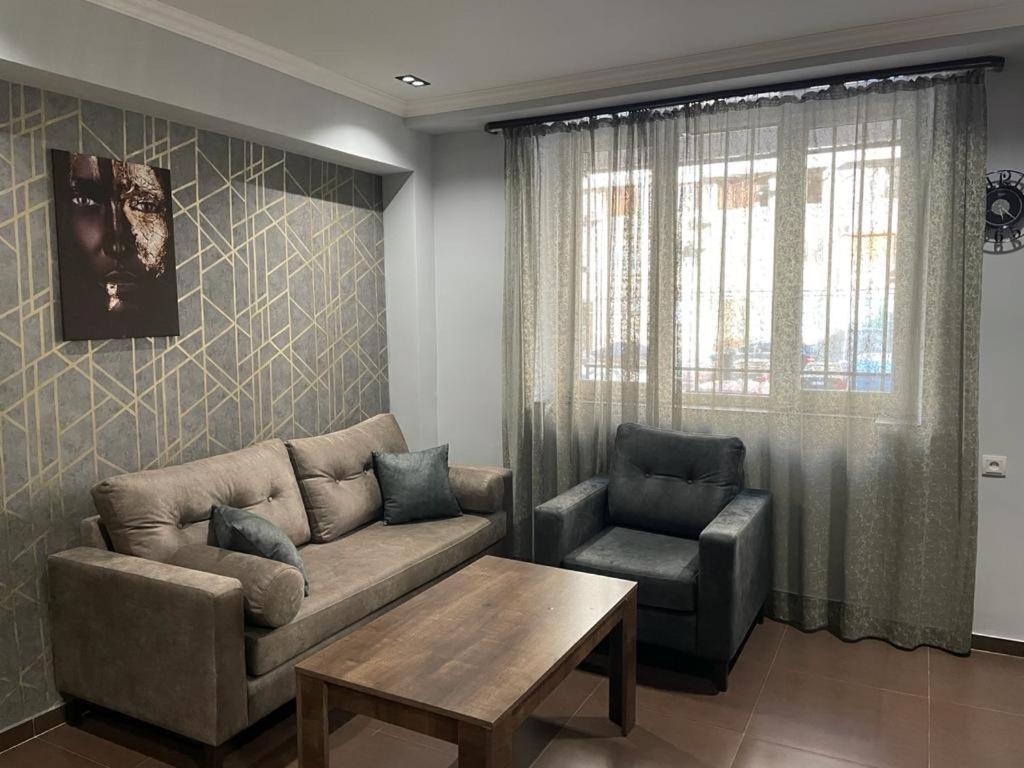 One Central Apartment 예레반 외부 사진