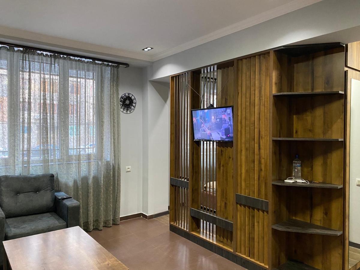 One Central Apartment 예레반 외부 사진